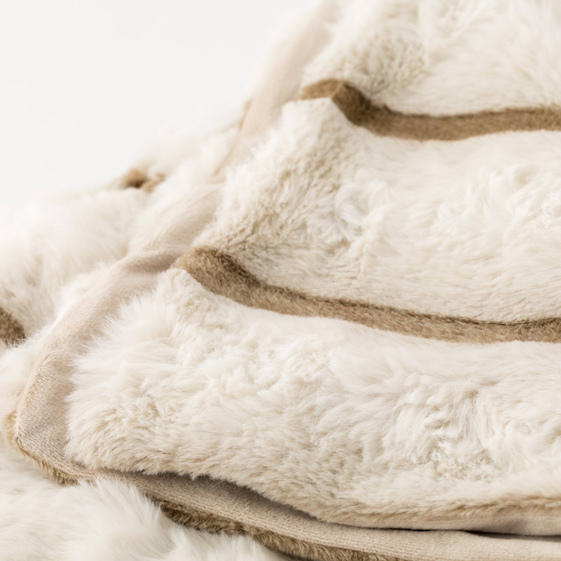 Plaid arredo in ecopelliccia art. Velura - Linea Oro