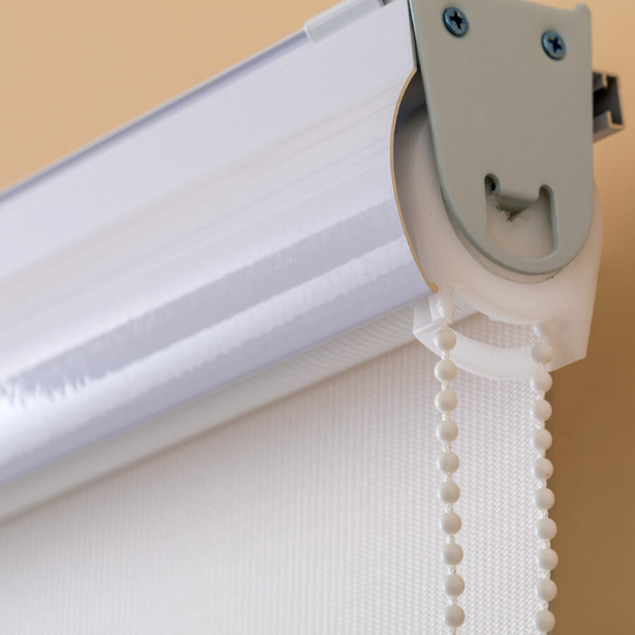 Tenda a rullo oscurante con tessuto Black-out tipo Dimout Easy Clean con cassonetto mis. 80x300cm